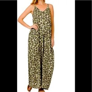 Sexy Loose Fitting Plus Size V-Neck Maxi Dress w/Side Pockets and Adj Straps